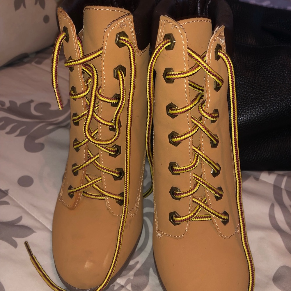 High heel work boots